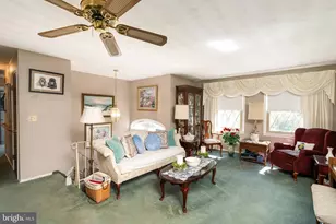 8 Heritage Way, Lawrence Township, NJ 08648 - Photo 3