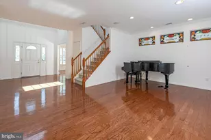 32 Lexington Dr, Pennington, NJ 08534 - Photo 3