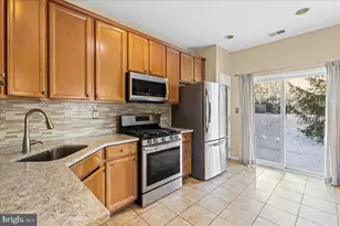 246 Brinley Dr, Pennington, NJ 08534 - Photo 9