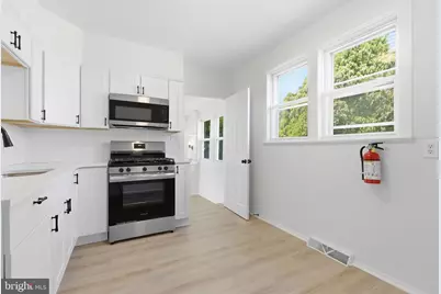 131 Homecrest Avenue, Ewing Township, NJ 08638 - Photo 11