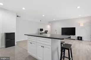702 Meadow Woods Ln, Lawrence, NJ 08648 - Photo 7
