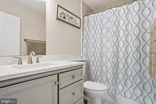 702 Meadow Woods Ln, Lawrence, NJ 08648 - Photo 13