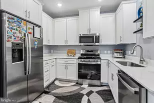 179 Stoutsburg Blvd, Pennington, NJ 08534 - Photo 15