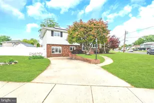 105 Gary Dr, Hamilton Township, NJ 08690 - Photo 3