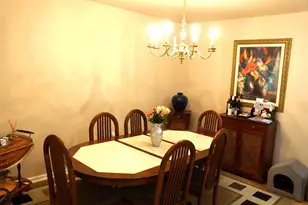 402 Bollen Ct, Pennington, NJ 08534 - Photo 3
