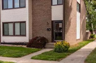 412 Kellington Dr, East Windsor Township, NJ 08520 - Photo 3