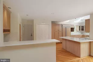 24 Riverview Dr, Ewing Township, NJ 08628 - Photo 7