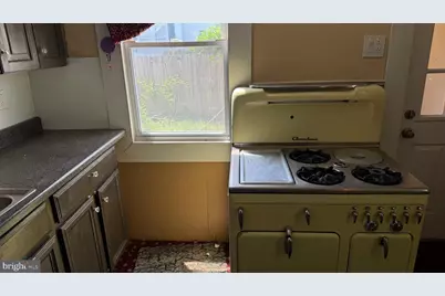 128 Magowan Avenue, Trenton, NJ 08619 - Photo 9