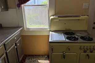 128 Magowan Ave, Trenton, NJ 08619 - Photo 9