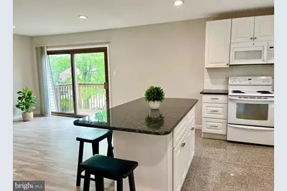 702 Meadow Woods, Lawrence, NJ 08648 - Photo 9