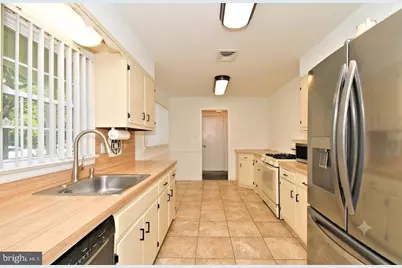 5 Royal Oak Road, Lawrence Township, NJ 08648 - Photo 11