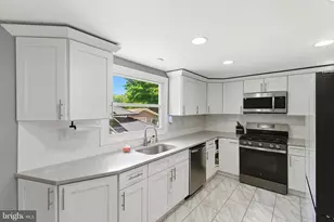 134 Lakeside Blvd, Hamilton Township, NJ 08610 - Photo 13