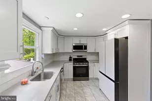 134 Lakeside Blvd, Hamilton Township, NJ 08610 - Photo 11