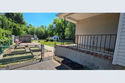 246 Franklin Street, Hightstown, NJ 08520 - Photo 5