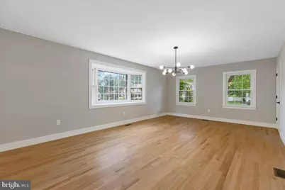 132 W Welling Avenue, Pennington, NJ 08534 - Photo 13
