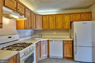 61 Aspen Ct, Hamilton Township, NJ 08619 - Photo 1