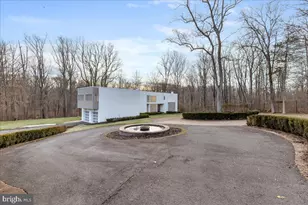 230 Brooks Bend, Princeton, NJ 08540 - Photo 3