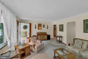 39 Ashley Ave, Ewing Township, NJ 08618 - Photo 5
