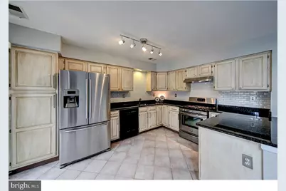 406 Pebble Creek Court, Pennington, NJ 08534 - Photo 7