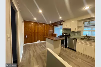 895 Lower Ferry Rd, Ewing Township, NJ 08628 - Photo 9