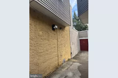 1081 S Clinton Avenue, Trenton, NJ 08611 - Photo 11