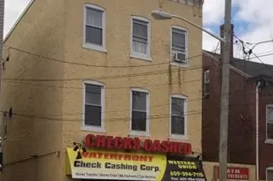 1081 S Clinton Ave, Trenton, NJ 08611 - Photo 1