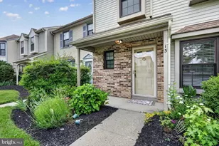 13 Ashford Ct, Robbinsville, NJ 08691 - Photo 5