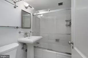3 Palmer Sq W, Princeton, NJ 08542 - Photo 17