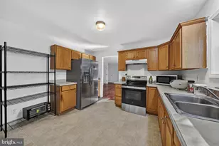 444 Hunt Ave, Hamilton Township, NJ 08610 - Photo 9