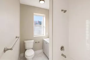 28 N Anderson St, Trenton, NJ 08609 - Photo 5