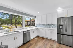 171 Hollingston Pl, East Windsor Township, NJ 08520 - Photo 19