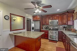 7 White Beech Ct, Ewing Township, NJ 08618 - Photo 9