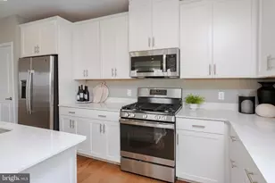 157 John Vanzandt Dr, Titusville, NJ 08560 - Photo 5