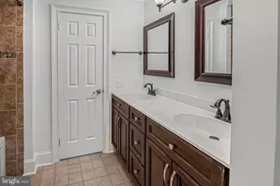 10 Devon Ct, Robbinsville, NJ 08691 - Photo 25