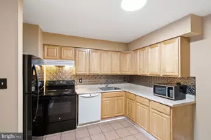 21 Avon, East Windsor Township, NJ 08520 - Photo 7