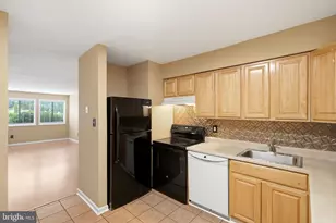 21 Avon, East Windsor Township, NJ 08520 - Photo 9