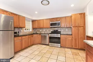 19 Exeter Ct, Princeton, NJ 08540 - Photo 3