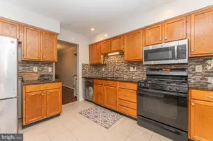 27 Tynemouth Ct, Robbinsville, NJ 08691 - Photo 13