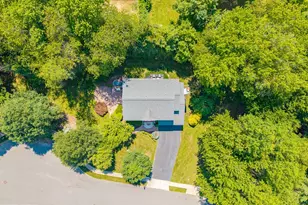 18 Loveland Ct, East Windsor Township, NJ 08512 - Photo 3