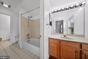 28 Sutton Ct, Pennington, NJ 08534 - Photo 25
