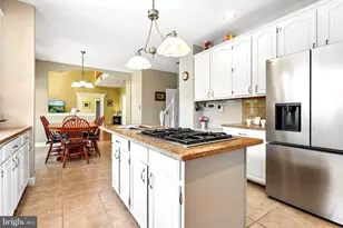 2 Norfolk Ct, Princeton Junction, NJ 08550 - Photo 11