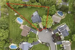 51 Stonehedge Dr, Hightstown, NJ 08520 - Photo 1