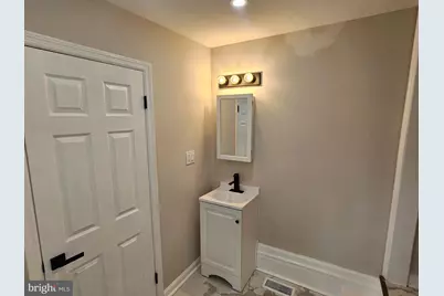 457 W Hanover Street, Trenton, NJ 08618 - Photo 9