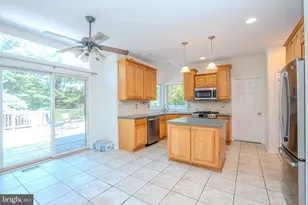 32 W Kincaid Dr, West Windsor Township, NJ 08550 - Photo 13