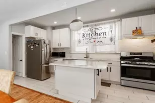 28 Oak Ln, Trenton, NJ 08618 - Photo 5