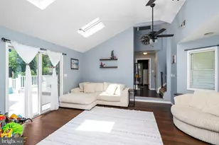 400 Monmouth St, Hightstown, NJ 08520 - Photo 9