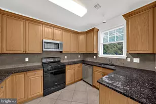 627 Masterson Ct, Ewing Township, NJ 08618 - Photo 9