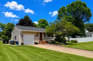 4 Running Brook Road W, Ewing Township, NJ 08638 - Photo 3