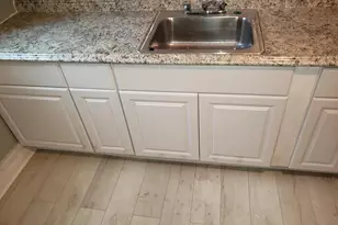 618 Stuyvesant Ave, Trenton, NJ 08618 - Photo 3
