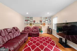 1 W Cartwright Dr, Princeton Junction, NJ 08550 - Photo 11